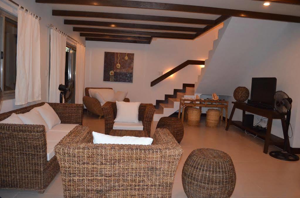 Seahorse Villa Puerto Galera Exterior photo