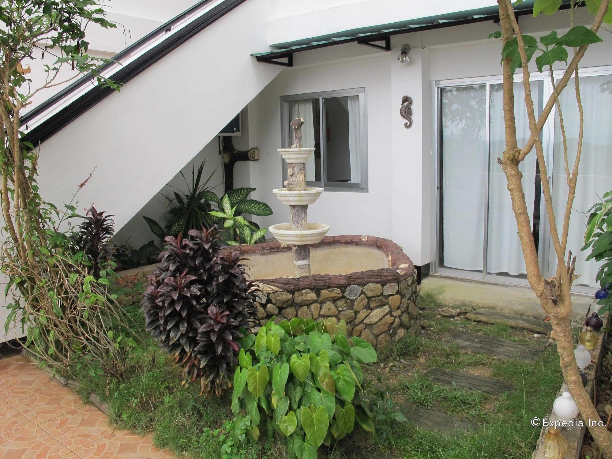 Seahorse Villa Puerto Galera Exterior photo