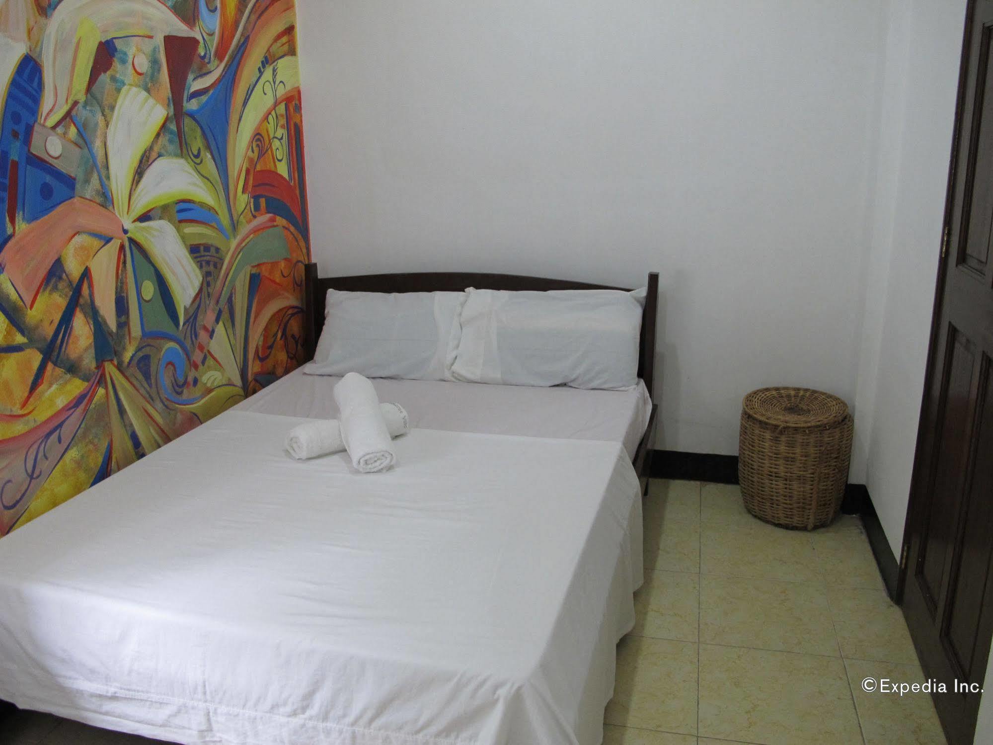 Seahorse Villa Puerto Galera Exterior photo