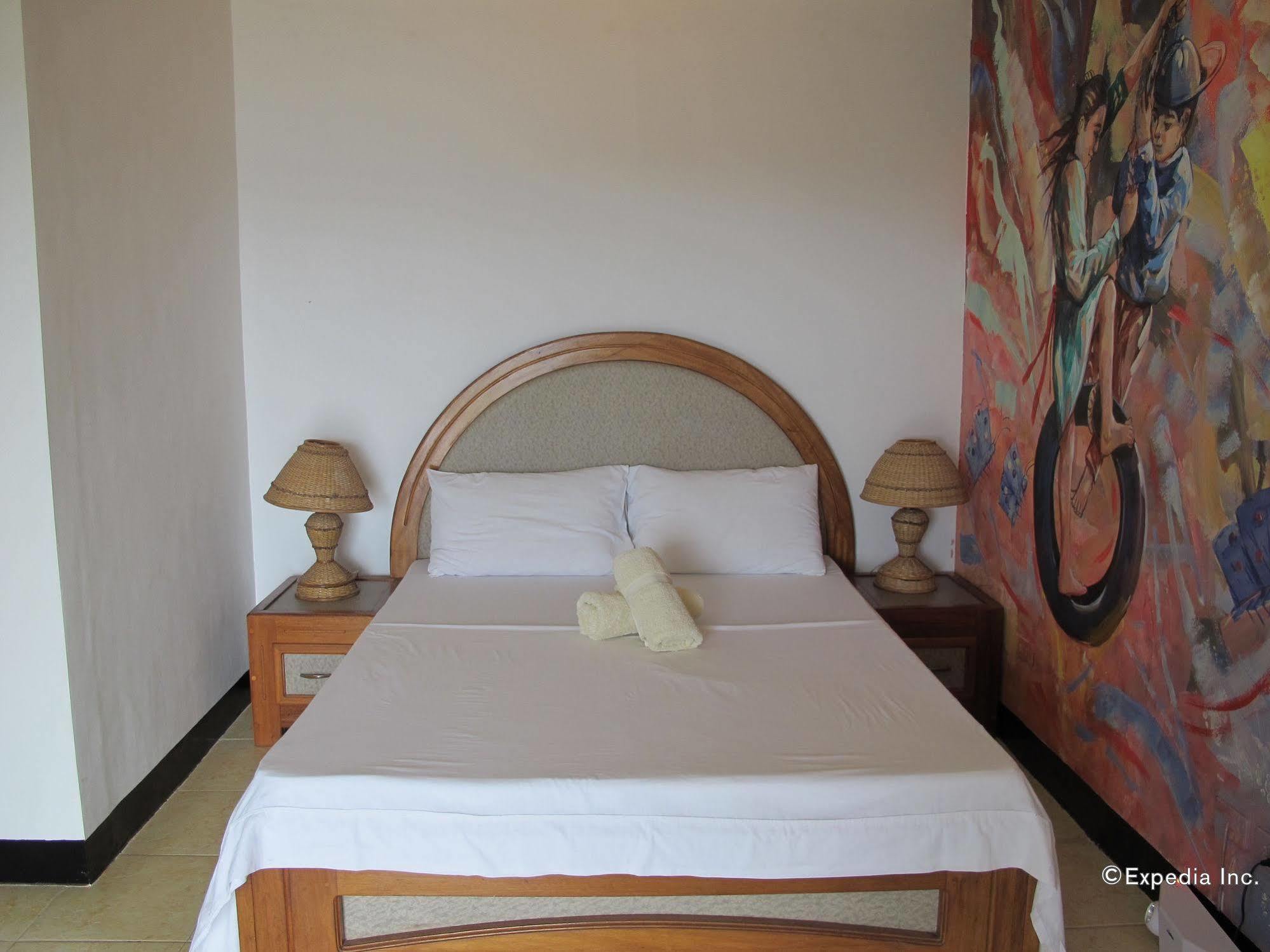 Seahorse Villa Puerto Galera Exterior photo