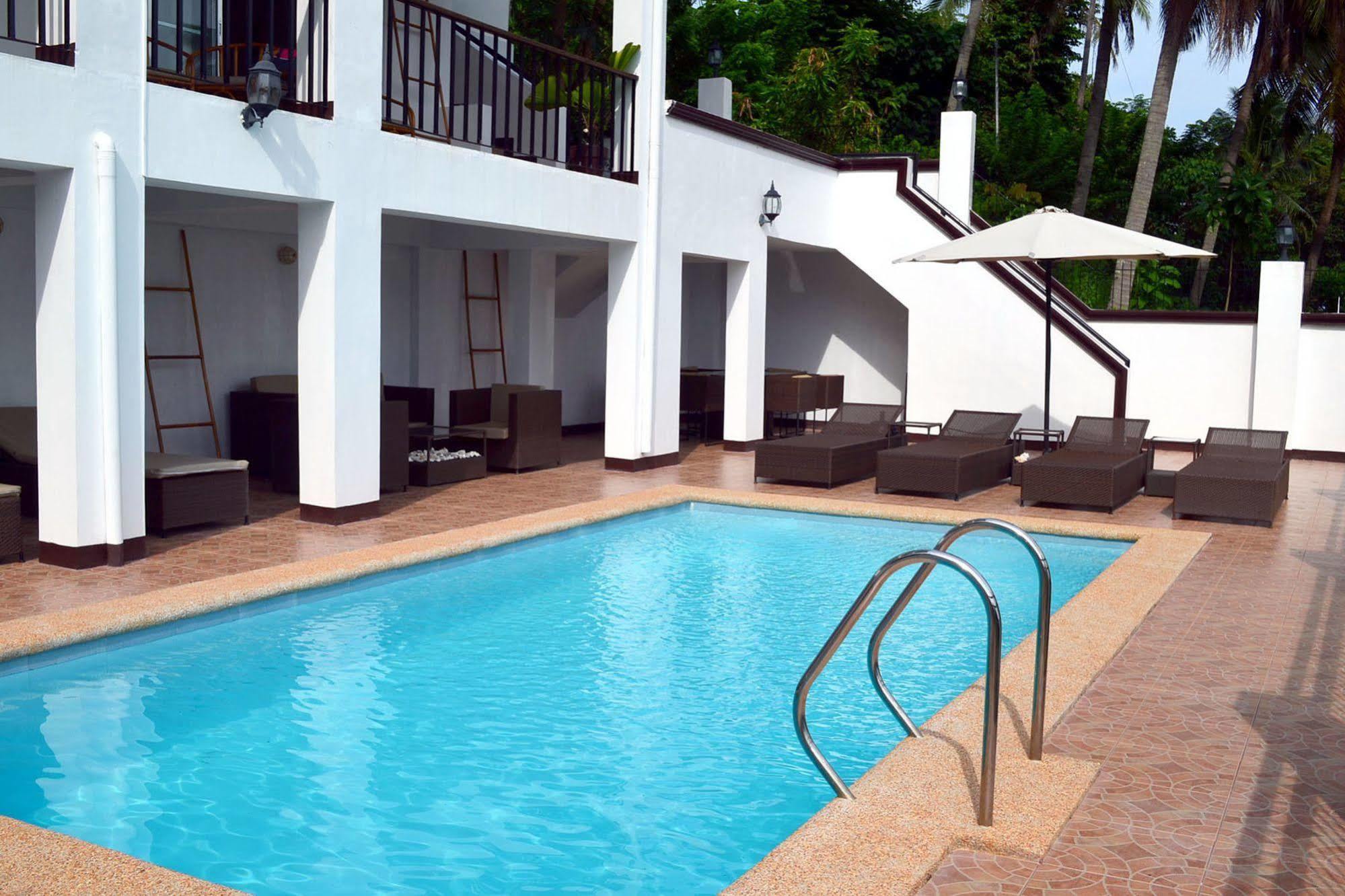 Seahorse Villa Puerto Galera Exterior photo