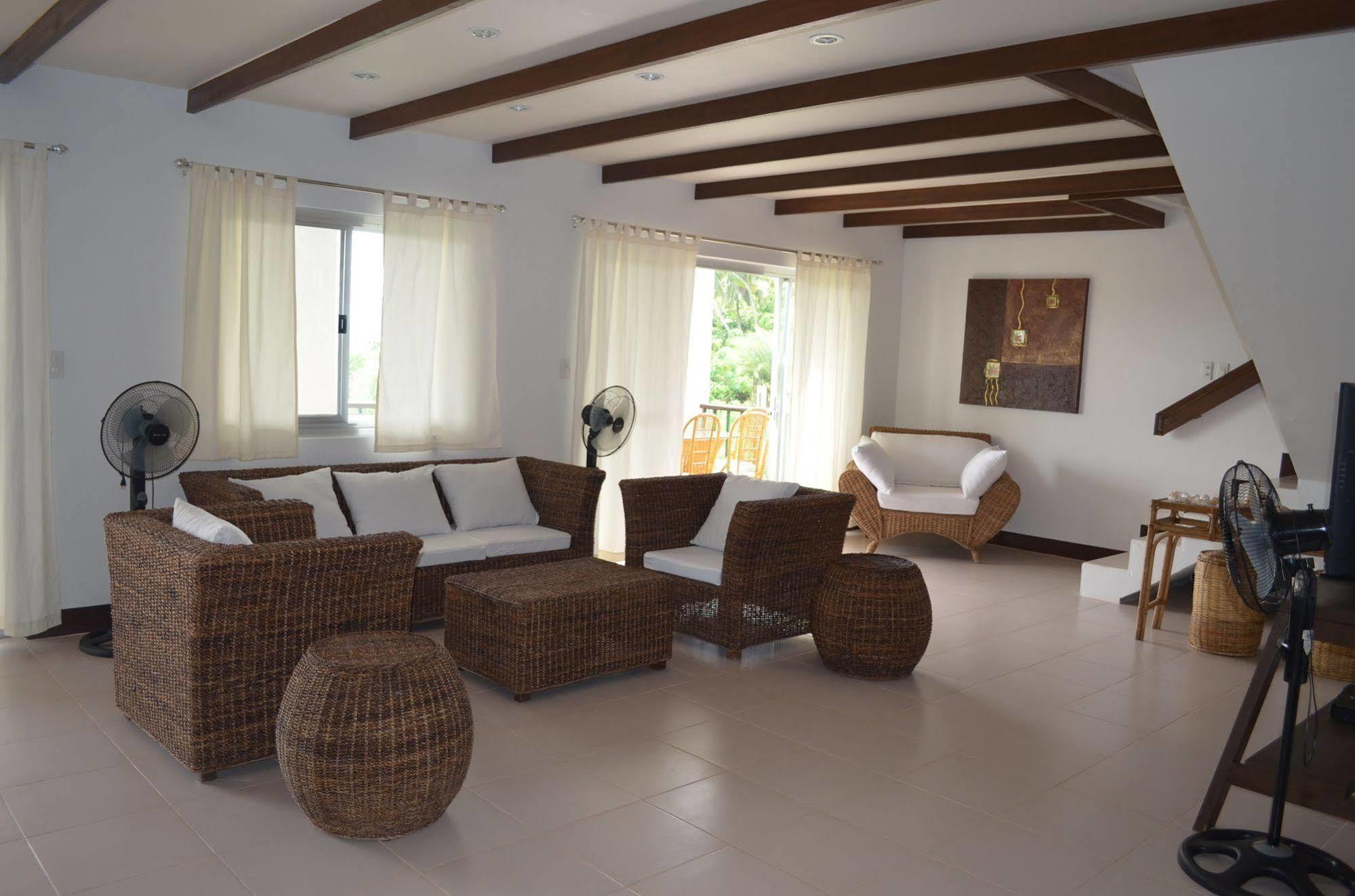 Seahorse Villa Puerto Galera Exterior photo